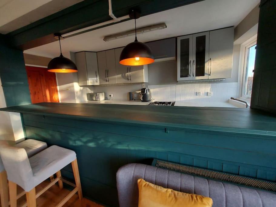 2 Bed Flat, Bounds Green, Piccadilly Line, N11 Londen