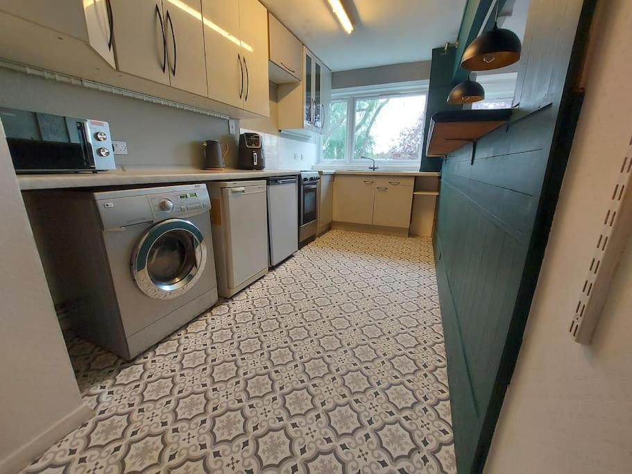 2 Bed Flat, Bounds Green, Piccadilly Line, N11 Appartement *